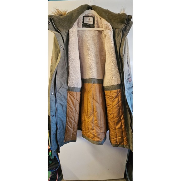 Legendary Whitetail parka fisherman core xl faux fur womans twighlight core - Picture 6 of 7